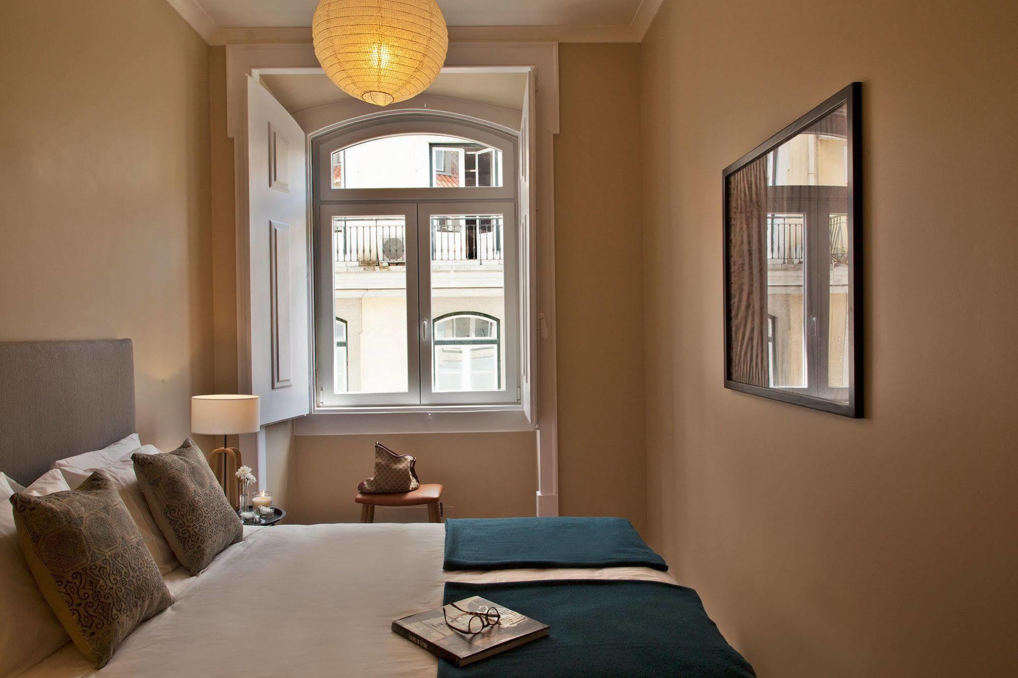 Lisbon Five Stars Apartments Sao Juliao 72 Kültér fotó